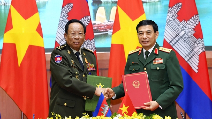 Vietnam, Cambodia sign defense cooperation document for 2023
